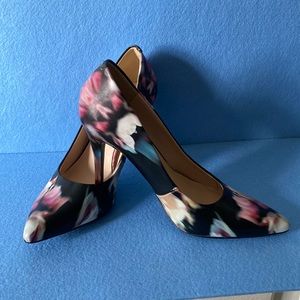 Nine West Floral Pumps   Size 7